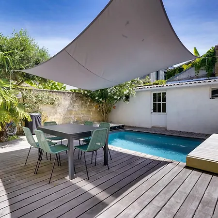 La 4 - Maison Avec Piscine A Holiday home *