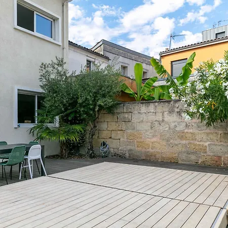 La 4 - Maison Avec Piscine A Holiday home *