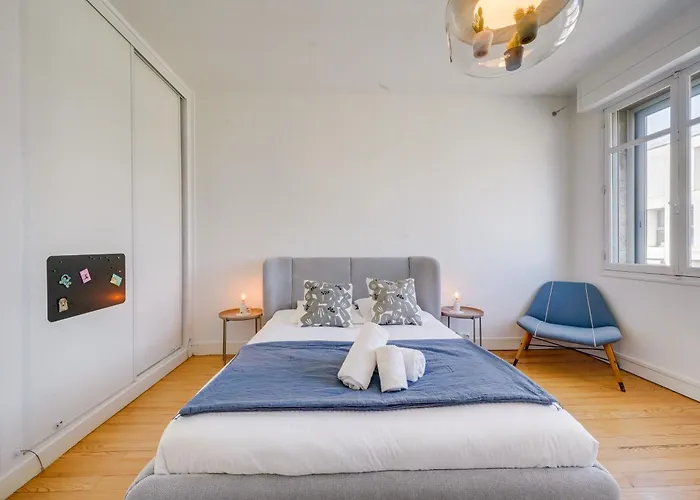 La 4 - Maison Avec Piscine A *